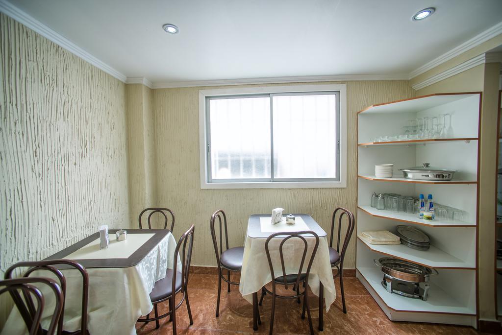 Hotel Sahara Inn Сантяго Екстериор снимка