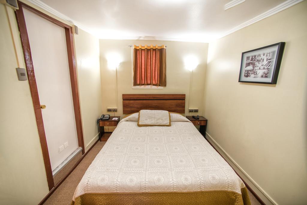 Hotel Sahara Inn Сантяго Екстериор снимка